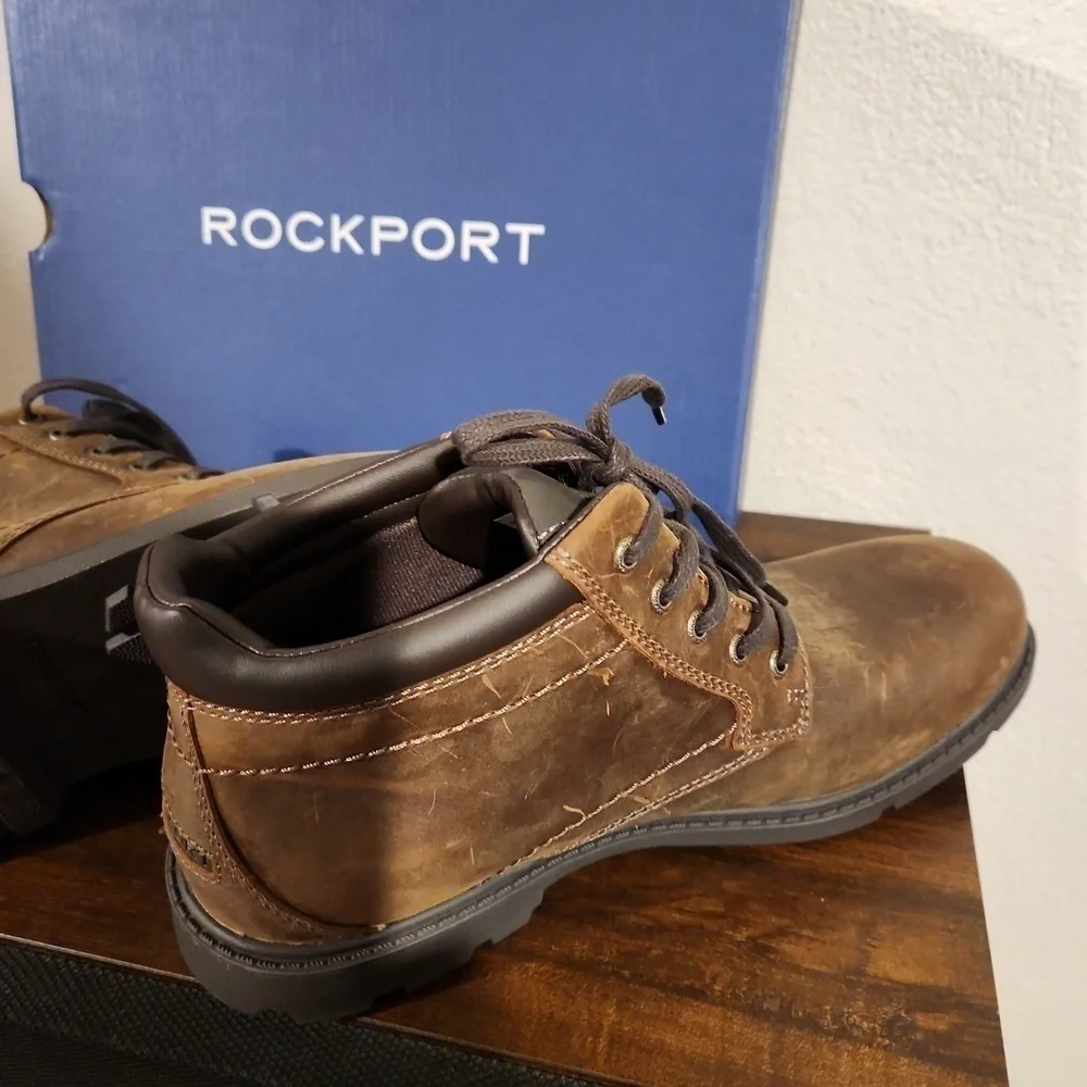 Rockport Storm Surge Plain Toe Boots Size 8.5 Wide